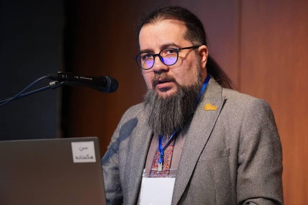 مهدی پرچم آزاد - ایران کازمتیکا